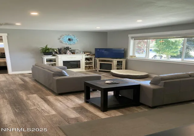 Photo 3 of Single family home for sale at 757 Pinto Cir, Gardnerville, NV 89410 | MLS# 250052291 | Listing updated on 2025-10-01