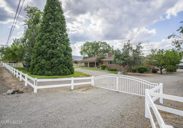 Photo 2 of Single family home for sale at 935 Foothill Rd, Reno, NV 89511 | MLS# 250052304 | Listing updated on 2025-10-01