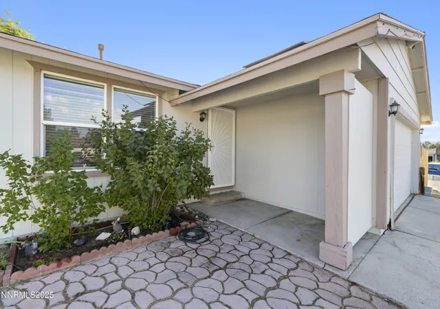 Photo 3 of Single family home for sale at 14021 Exinite Dr, Reno, NV 89506 | MLS# 250052315 | Listing updated on 2025-09-22