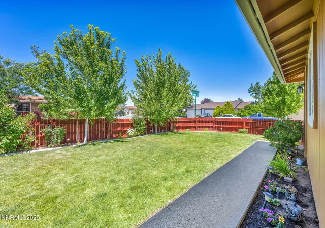 Photo 3 of Townhouse for sale at 6670 Lotus St, Reno, NV 89506 | MLS# 250052511 | Listing updated on 2025-08-05