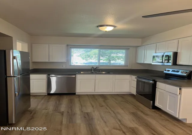 Photo 3 of Condo for sale at 385 Smithridge Park #3UT4LT, Reno, NV 89502 | MLS# 250052723 | Listing updated on 2025-09-21