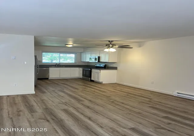 Listing Photo 4 - Condo for sale in building located at 385 Smithridge Park, Reno, NV 89502 - Unit #3UT4LT