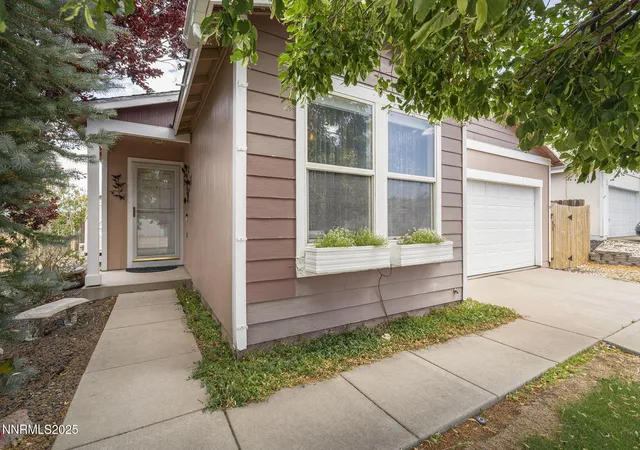 Photo 2 of Single family home for sale at 7751 Mariner Cove Dr, Reno, NV 89506 | MLS# 250053444 | Listing updated on 2025-08-25