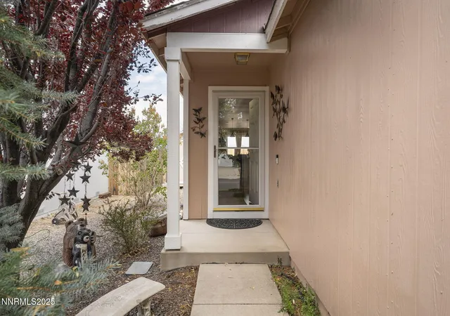 Photo 3 of Single family home for sale at 7751 Mariner Cove Dr, Reno, NV 89506 | MLS# 250053444 | Listing updated on 2025-08-25