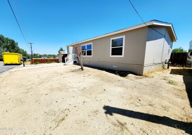 Photo 3 of Manufactured home for sale at 260 Westbrook Ln, Reno, NV 89506 | MLS# 250053015 | Listing updated on 2025-08-14