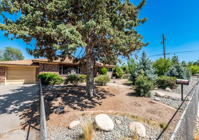Photo 2 of Single family home for sale at 1890 Palisade Dr, Reno, NV 89509 | MLS# 250053138 | Listing updated on 2025-10-02