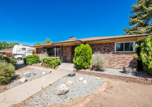 Photo 4 of Single family home for sale at 1890 Palisade Dr, Reno, NV 89509 | MLS# 250053138 | Listing updated on 2025-10-02