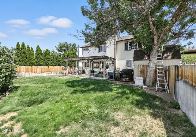 Photo 4 of Single family home for sale at 1475 Golddust Dr, Sparks, NV 89436 | MLS# 250053239 | Listing updated on 2025-10-18