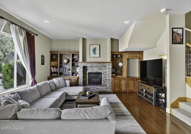 Photo 4 of Single family home for sale at 1744 Cloud Peak Dr, Sparks, NV 89436 | MLS# 250053599 | Listing updated on 2025-09-05