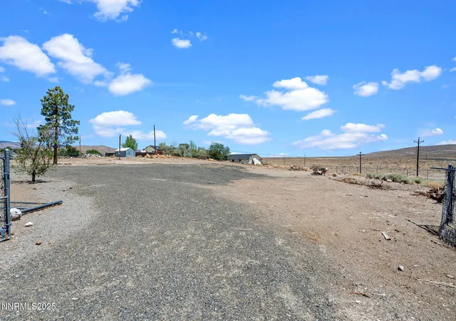2nd image of 5220 Stagecoach Dr, Silver Springs, NV 89429 | MLS# 250054866