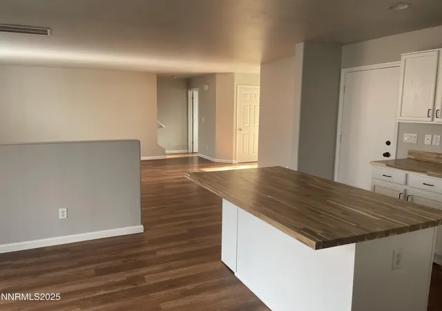 Photo 4 of Single family home for sale at 7433 Spey Dr, Reno, NV 89506 | MLS# 250053944 | Listing updated on 2025-10-02