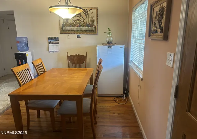 Photo 3 of Single family home for sale at 975 Stewart St, Reno, NV 89502 | MLS# 250053949 | Listing updated on 2025-08-01