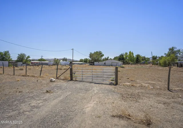 3rd image of 865 Mesa Dr, Fernley, NV 89408 | MLS# 250054219
