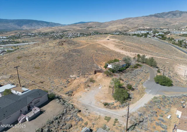 2nd image of 1606 Sagehen Ln, Reno, NV 89506 | MLS# 250054271