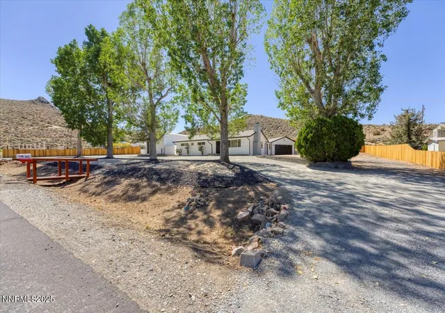 Photo 4 of Single family home for sale at 160 Bernoulli St, Reno, NV 89506 | MLS# 250055008 | Listing updated on 2026-02-24