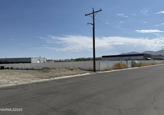 1st image of 3268 Traders Way, Winnemucca, NV 89445 | MLS# 250054609