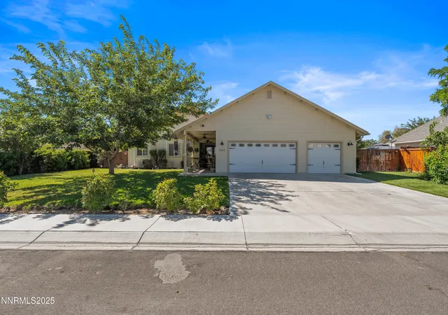 2nd image of 595 Blue Jay Dr, Fernley, NV 89408 | MLS# 250055082