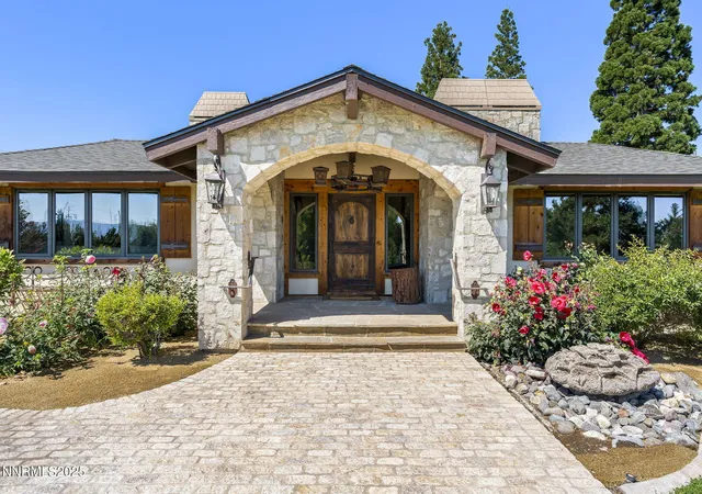 Photo 4 of Single family home for sale at 3405 Lone Tree Ln, Reno, NV 89511 | MLS# 250055238 | Listing updated on 2025-09-18