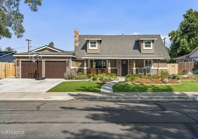 3rd image of 811 Crain St, Carson City, NV 89703 | MLS# 250055352