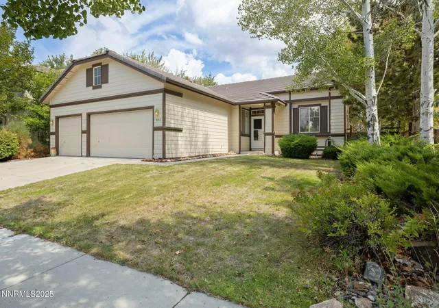 Photo 2 of Single family home for sale at 6952 Cinnamon Dr, Sparks, NV 89436 | MLS# 250055823 | Listing updated on 2025-10-28