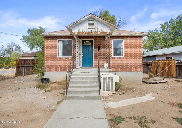 Photo 1 of Single family home for sale at 635 Vassar St, Reno, NV 89502 | MLS# 250056004 | Listing updated on 2025-10-05