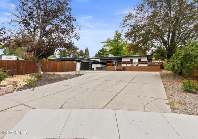 Photo 2 of Single family home for sale at 3269 Valley Forge Way, Sparks, NV 89431 | MLS# 250055909 | Listing updated on 2025-11-20