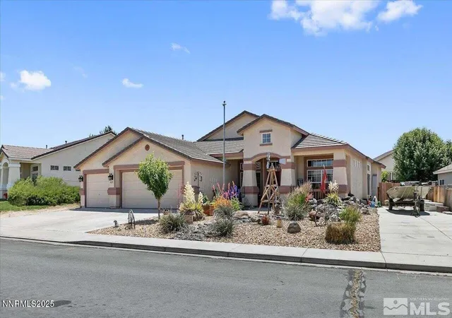 Photo 3 of Single family home for sale at 1625 Picetti Way, Fernley, NV 89408 | MLS# 250056069 | Listing updated on 2025-10-20