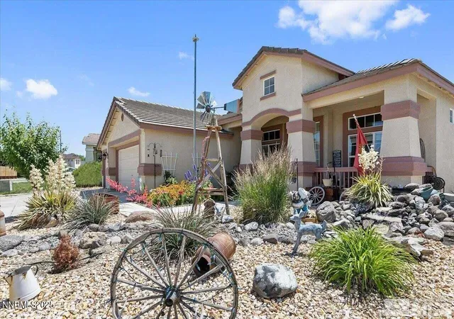 Photo 3 of Single family home for sale at 1625 Picetti Way, Fernley, NV 89408 | MLS# 250056069 | Listing updated on 2025-10-20