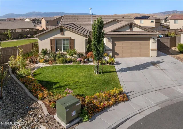 Photo 3 of Single family home for sale at 6970 Spencer Ridge Ct, Sparks, NV 89436 | MLS# 250056059 | Listing updated on 2025-10-01