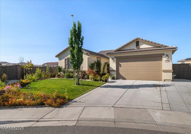 Photo 3 of Single family home for sale at 6970 Spencer Ridge Ct, Sparks, NV 89436 | MLS# 250056059 | Listing updated on 2025-10-01