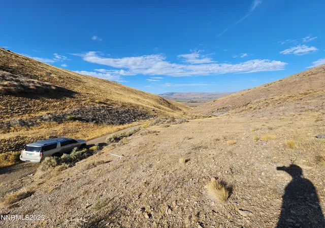 2nd image of 105 Stirrup Dr, Reno, NV 89510 | MLS# 250056491