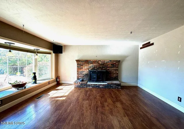 4th image of 612 W Winnie Ln, Carson City, NV 89703 | MLS# 250057232