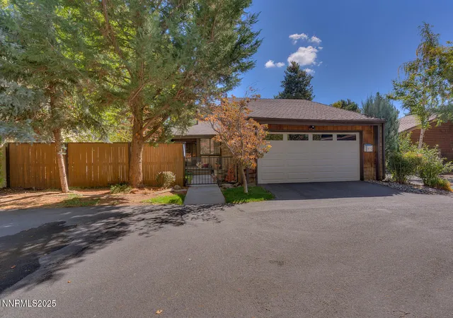 Photo 3 of Single family home for sale at 390 W Riverview Cir, Reno, NV 89509 | MLS# 250057213 | Listing updated on 2025-10-18
