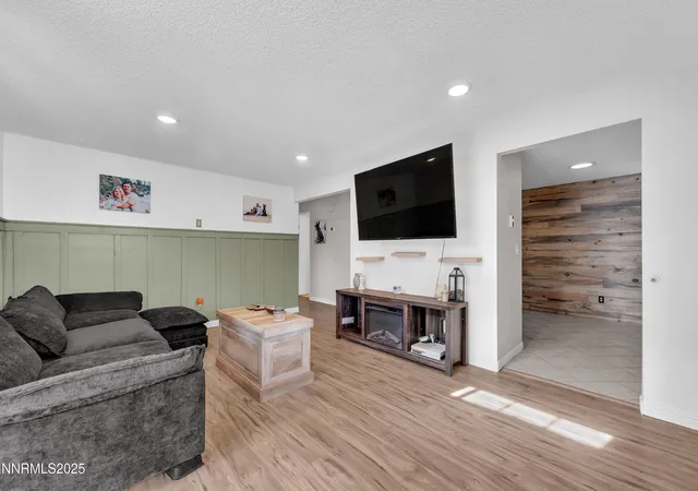 4th image of 1422 Del Rosa Way, Sparks, NV 89434 | MLS# 250057269