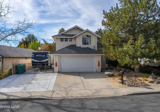 Photo 3 of Single family home for sale at 6310 Park Pl, Reno, NV 89523 | MLS# 250057527 | Listing updated on 2025-11-12