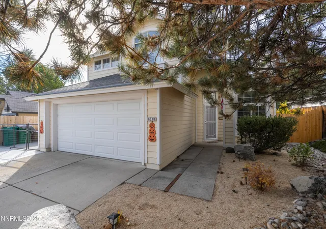 Photo 3 of Single family home for sale at 6310 Park Pl, Reno, NV 89523 | MLS# 250057527 | Listing updated on 2025-11-12