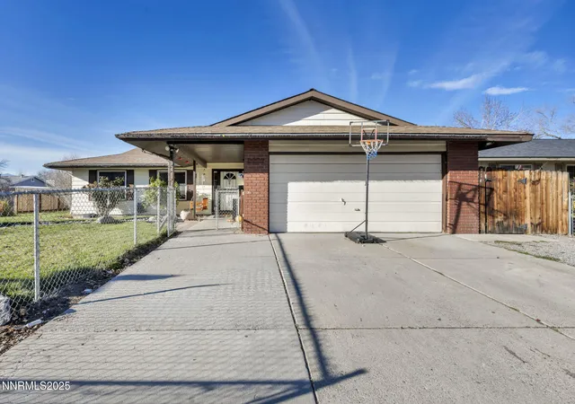 Photo 1 of Single family home for sale at 914 Glen Martin Dr, Sparks, NV 89434 | MLS# 250058855 | Listing updated on 2026-02-22