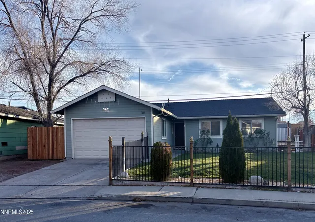 Photo 2 of Single family home for sale at 1885 Verano Dr, Sparks, NV 89431 | MLS# 260000022 | Listing updated on 2026-01-08