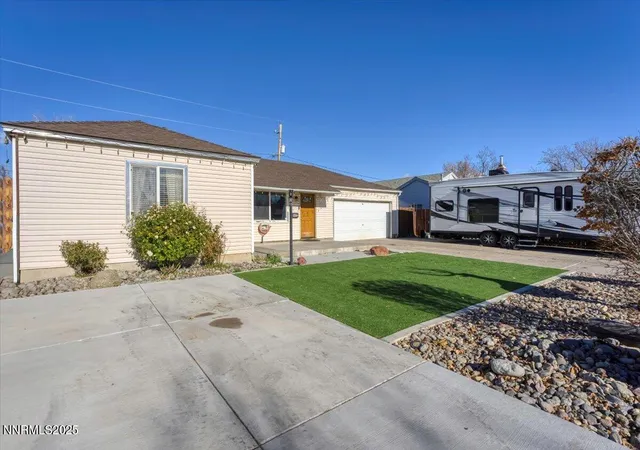 Photo 2 of Single family home for sale at 1250 Oxford Ave, Sparks, NV 89431 | MLS# 250059222 | Listing updated on 2026-09-20
