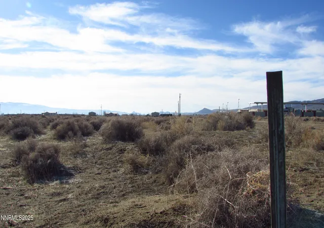 4th image of 3810 Fort Churchill St, Silver Springs, NV 89429 | MLS# 250059375