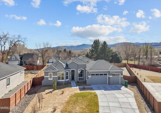 2nd image of 405 White Hawk Rd, Fernley, NV 89408 | MLS# 260002502