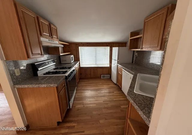 Listing Photo 3 - Condo for sale in building located at 1610 N Stewart St, Carson City, NV 89706