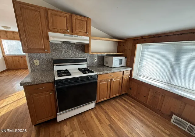 Listing Photo 4 - Condo for sale in building located at 1610 N Stewart St, Carson City, NV 89706
