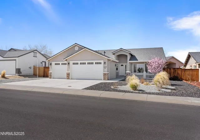 3rd image of 1129 Dixie Ln, Fernley, NV 89408 | MLS# 260005138