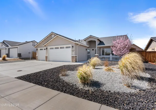 4th image of 1129 Dixie Ln, Fernley, NV 89408 | MLS# 260005138