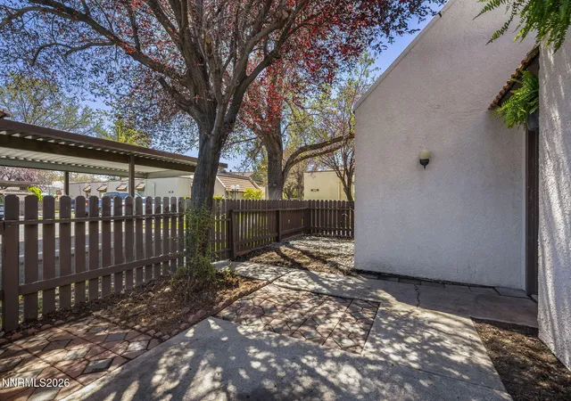 Listing Photo 4 - Condo for sale in building located at 1001 Baywood Dr, Sparks, NV 89434 - Unit #C