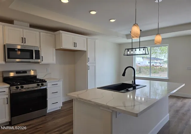 image of 422 Seminole Dr, Yerington, NV 89447 | MLS# 260005844