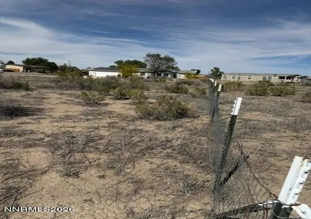 4th image of 1 Pine Valley Ct, Yerington, NV 89447 | MLS# 260006536