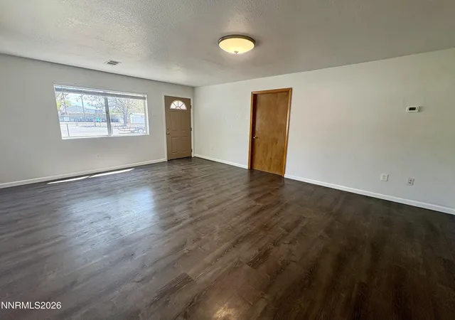 5th image of 825 Franklin Ave, Lovelock, NV 89419 | MLS# 260006920