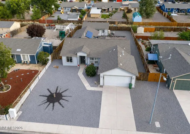 3rd image of 652 Jennys Ln, Fernley, NV 89408 | MLS# 260007367